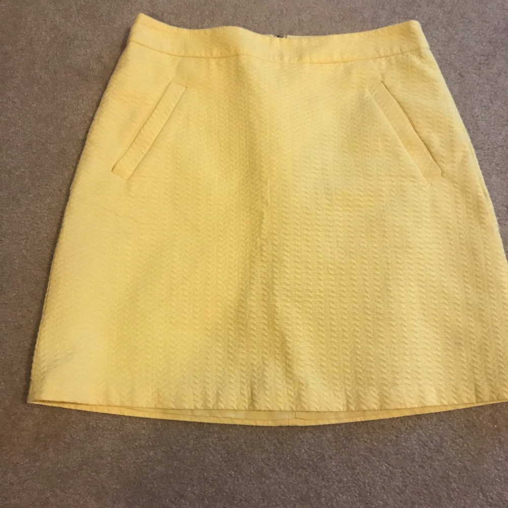 Limited yellow skirt